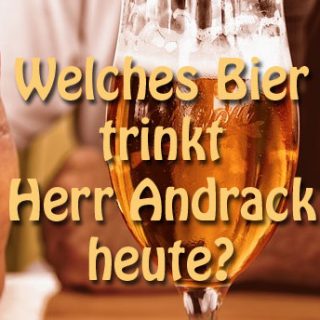 Herr Andrack trinkt Bier
